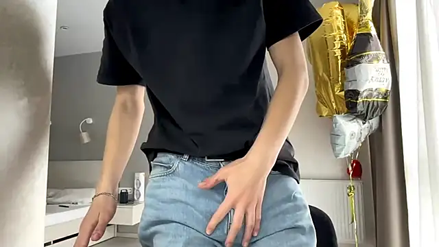 Show modela SoloFury na web-kameri