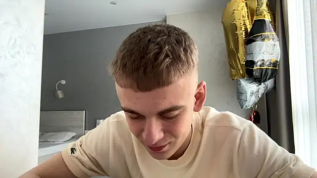 Вебкам-шоу SoloFury