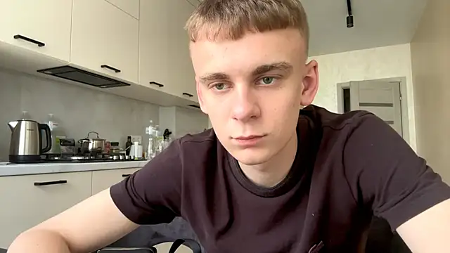Pokazy przed kamerką – SoloFury