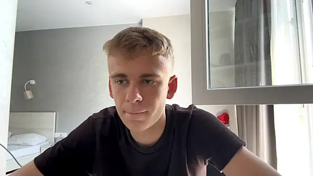 SoloFury webcam show