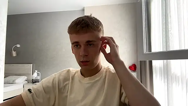 SoloFury webcam show