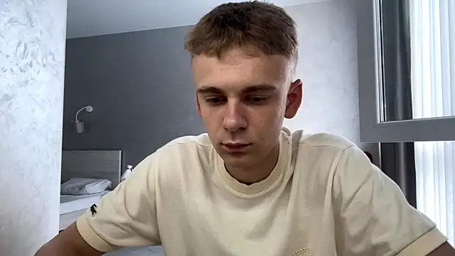 Вебкам-шоу SoloFury
