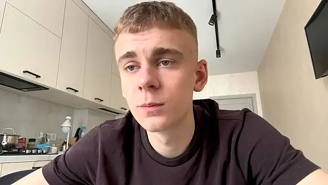 Pokazy przed kamerką – SoloFury