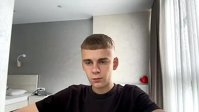 Вебкам-шоу SoloFury