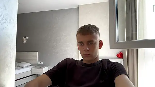 Show modela SoloFury na web-kameri