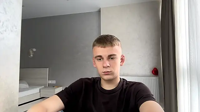 Вебкам-шоу SoloFury