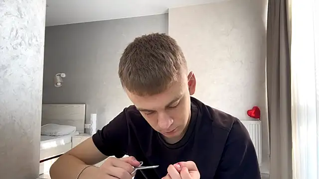 Show modela SoloFury na web-kameri
