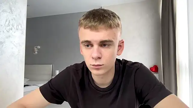 Вебкам-шоу SoloFury