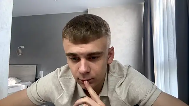 Вебкам-шоу SoloFury