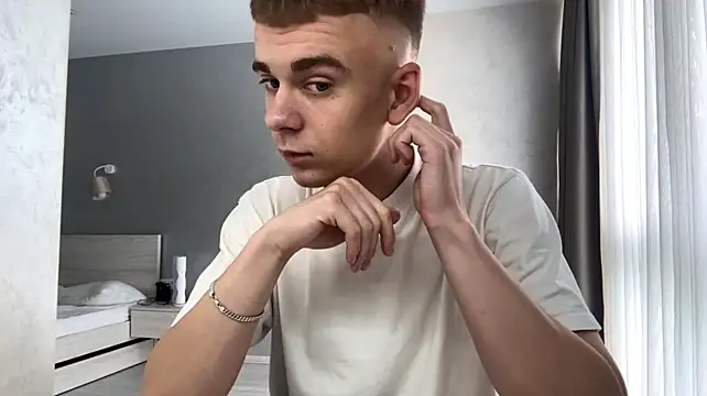 Вебкам-шоу SoloFury