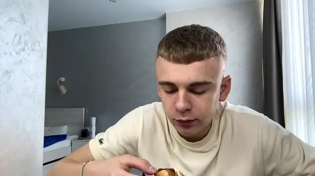 Вебкам-шоу SoloFury