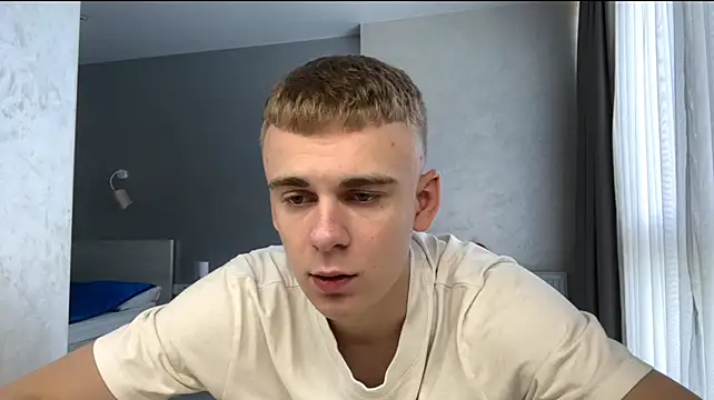 SoloFury 网络视讯表演