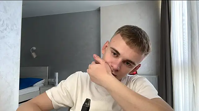 Вебкам-шоу SoloFury