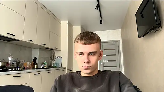Вебкам-шоу SoloFury