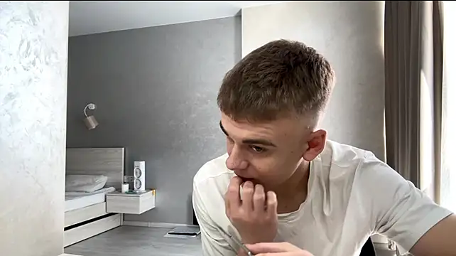 Вебкам-шоу SoloFury