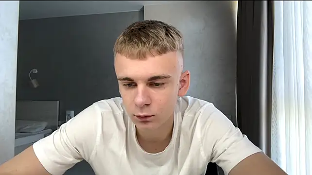 Вебкам-шоу SoloFury