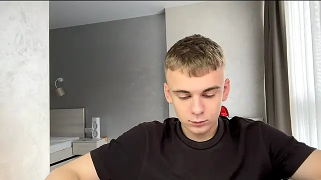 Вебкам-шоу SoloFury