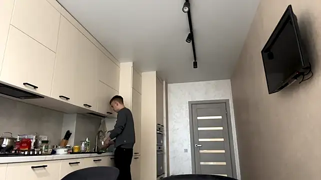 SoloFury 网络视讯表演