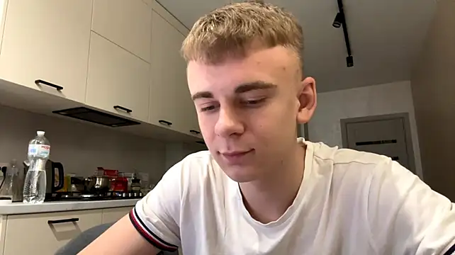 Вебкам-шоу SoloFury