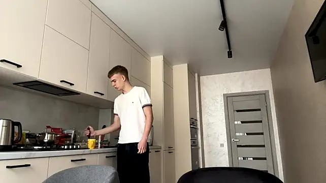 SoloFury Webcam Show