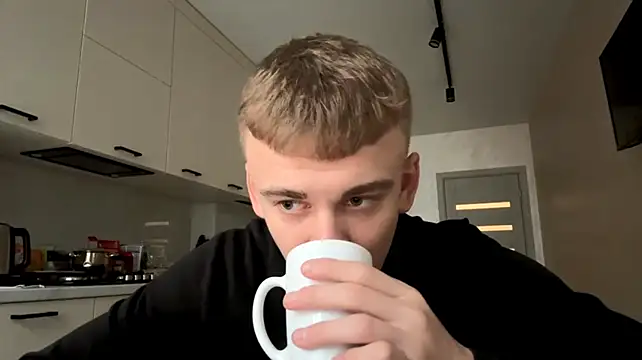 Вебкам-шоу SoloFury