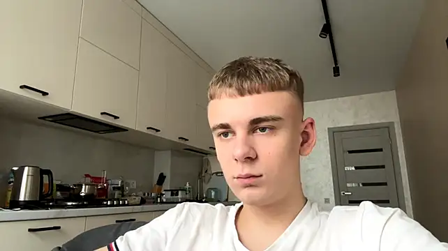 Вебкам-шоу SoloFury