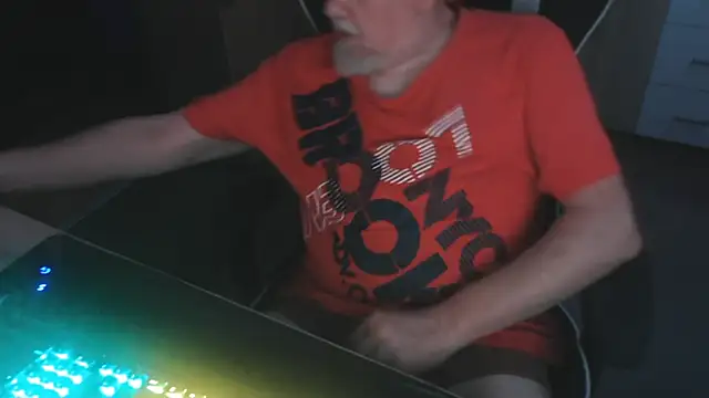 Teddybaer372's Webcam Show