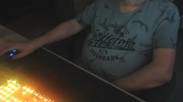 Teddybaer372 Pertunjukan Webcam