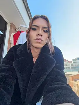 Amira_BabyHot – webcam-show