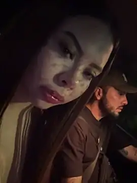 lindaandtony Pertunjukan Webcam