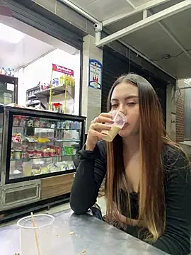 lindaandtony Pertunjukan Webcam