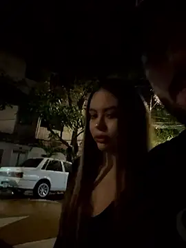 הופעת וובקאם של lindaandtony