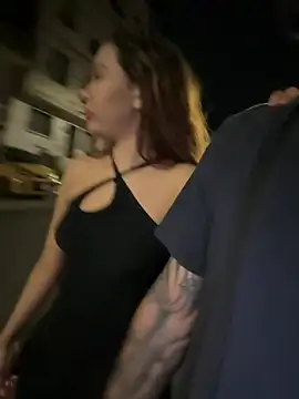 הופעת וובקאם של lindaandtony