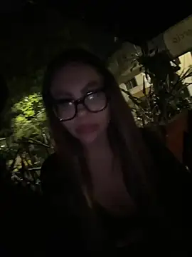 lindaandtony Pertunjukan Webcam