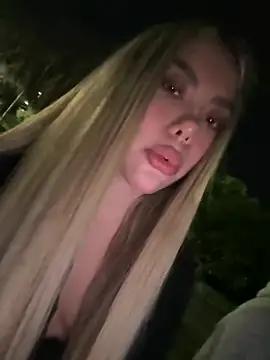 lindaandtonyn Webbikameraesitys