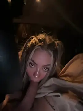 lindaandtonyn Webbikameraesitys