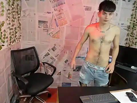 Nahomi_hot_77 网络视讯表演