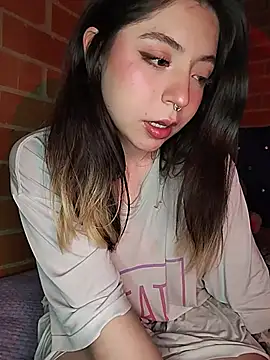ห้องแชทสดของ Petite_CherryX