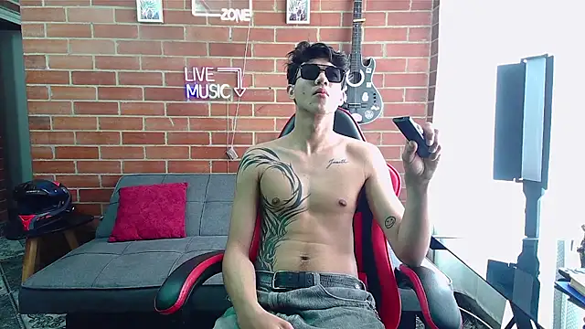 Webkamerová show Kurtt__