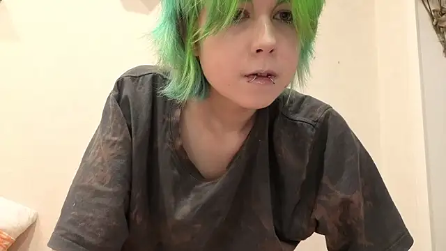 LittleKittenStar's Live XXX Chat