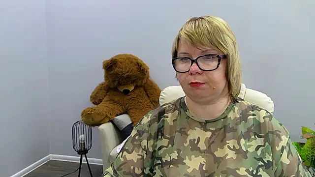 Chatroom XXX en direct de BonnnyBoobsy
