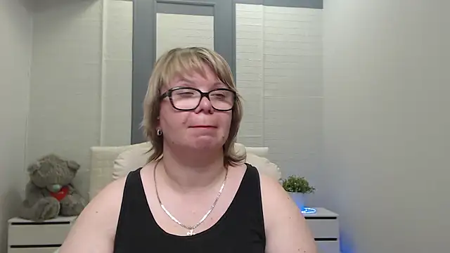 Show de BonnnyBoobsy na webcam