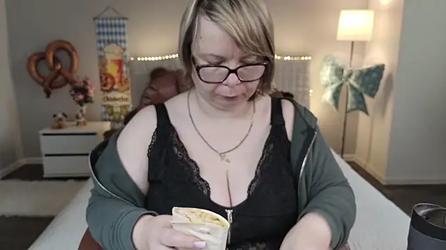 BonnnyBoobsy's Live Sex Cam Show