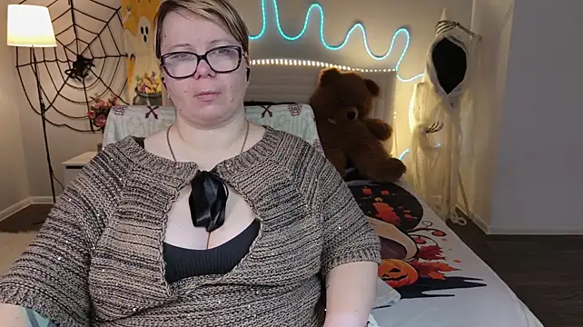 BonnnyBoobsy Adlı Modelin Web Kamerası Şovu