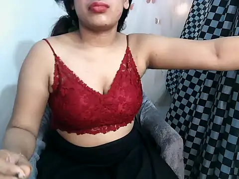 Ishika_baby_: διαδικτυακό σόου στην κάμερα