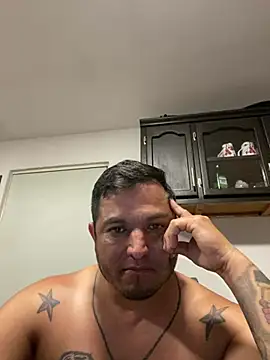 HOTB0Y18 webkamerás műsora