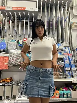 MonserratJons01 Chat XXX in diretta