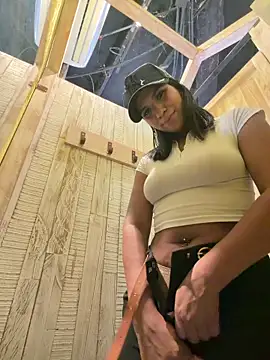 Chat +18 de MonserratJons01 ao vivo