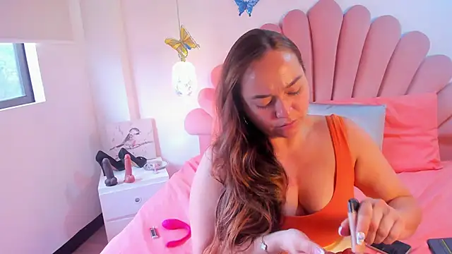 SabrinaVantress' Live XXX Chat