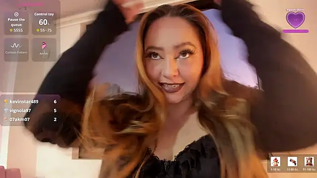 Chat +18 de SabrinaVantress ao vivo